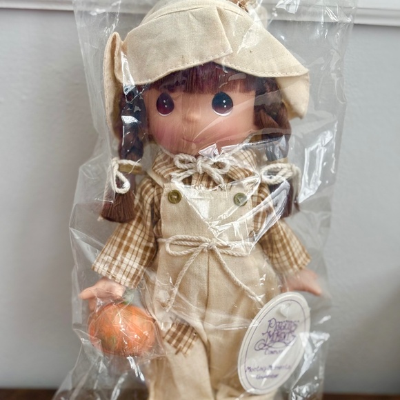 NIB RARE Precious Moments Monthly NOVEMBER Doll Fall Scarecrow Collectible NEW - Picture 5 of 12
